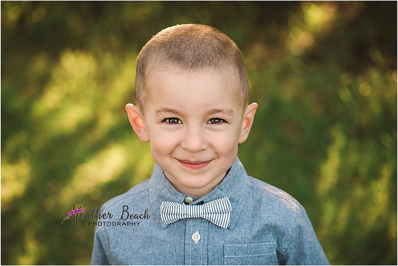 Sun Prairie family photographer, Sun Prairie baby photographer, Sun Prairie child photographer, Sun Prairie portrait photographer, extended family, outdoor family pictures, kids, baby