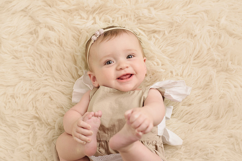 6 month, studio, Sun Prairie baby photographer, Sun Prairie portrait photographer, Madison baby photographer, fur, happy baby