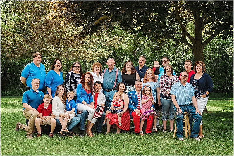 Extended family session, family pictures, grandparents and family, cousins, grandkids, park, Sun Prairie family photographer, Sun Prairie portrait photographer, Madison family photographer, red white and blue