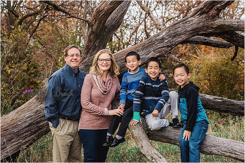 Sun Prairie family photographer, Madison, WI family photographer, Sun Prairie portrait photographer, child photography, Sun Prairie child photographer, family snuggles, golden hour photos, siblings, family of four, family of five
