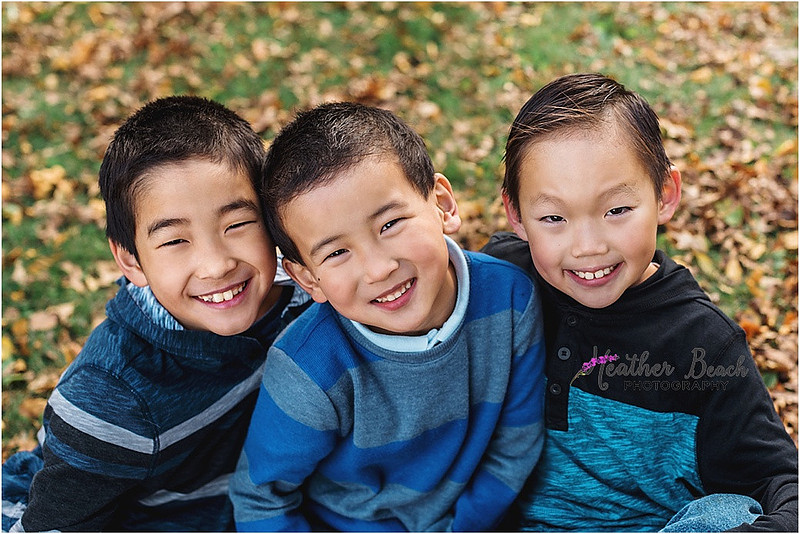 Sun Prairie family photographer, Madison, WI family photographer, Sun Prairie portrait photographer, child photography, Sun Prairie child photographer, family snuggles, golden hour photos, siblings, family of four, family of five