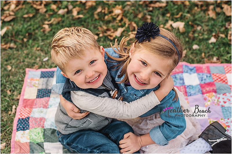 Sun Prairie family photographer, Madison, WI family photographer, Sun Prairie portrait photographer, child photography, Sun Prairie child photographer, family snuggles, golden hour photos, siblings, family of four, family of five