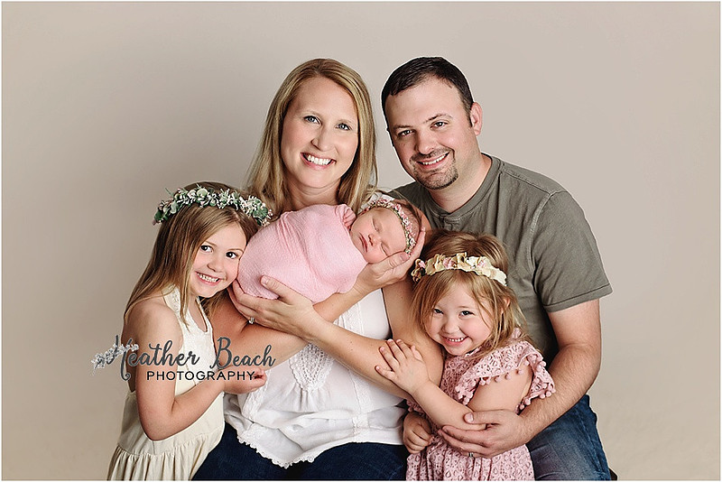 Baby girl, three girls, sisters, newborn with family, Sun Prairie newborn photographer, newborn photography, Sun Prairie portrait photographer, Madison newborn photographer, baby in pink