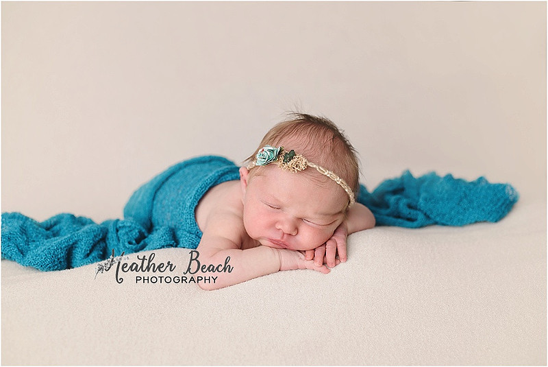 Baby girl, three girls, sisters, newborn with family, Sun Prairie newborn photographer, newborn photography, Sun Prairie portrait photographer, Madison newborn photographer, baby in pink