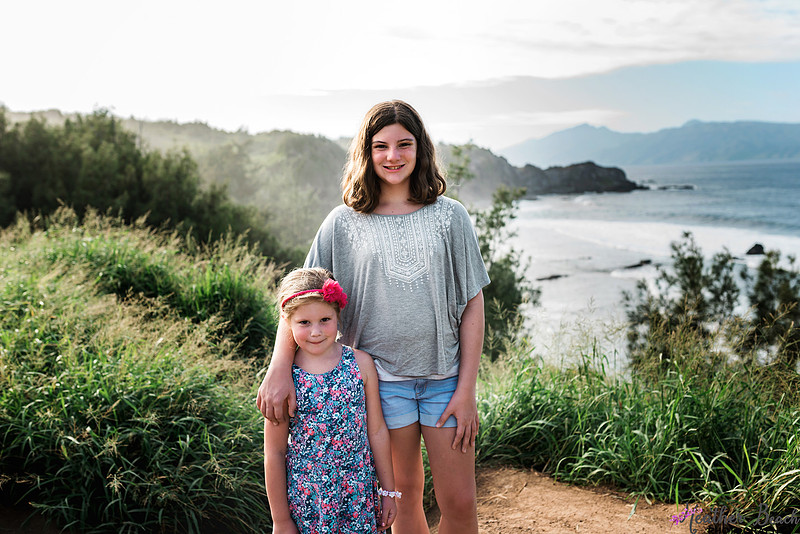 Sun Prairie family photographer, Sun Prairie child photographer, portrait photographer, sisters, siblings, girls, beach, sun