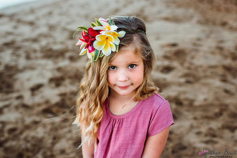 Sun Prairie family photographer, Sun Prairie child photographer, portrait photographer, sisters, siblings, girls, beach, sun