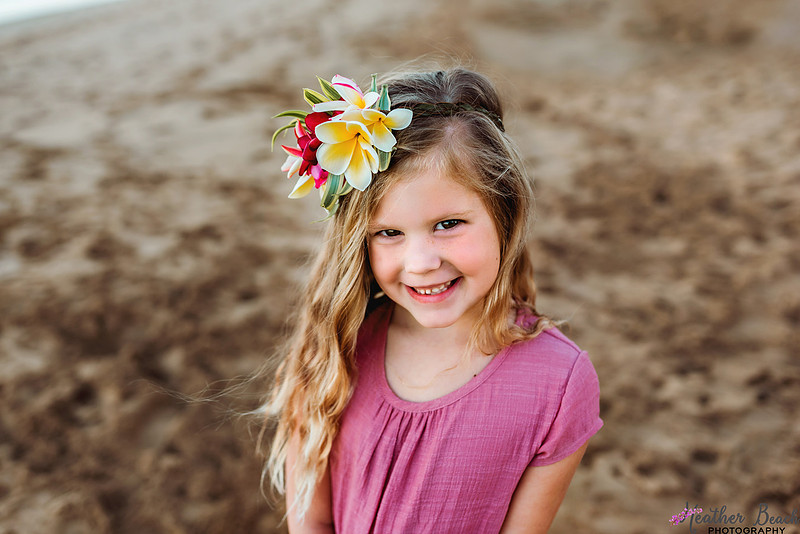 Sun Prairie family photographer, Sun Prairie child photographer, portrait photographer, sisters, siblings, girls, beach, sun