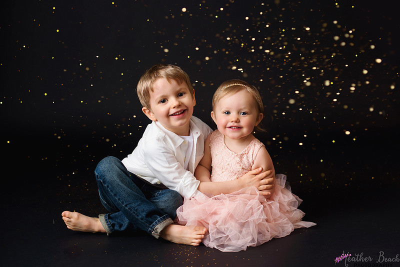 Glitters, kids, children, studio photography, Sun Prairie photographer, Sun Prairie child photographer, Sun Prairie portrait photographer, Sun Prairie photography studio, Madison child photographer, siblings, girls, boys, fun kid pictures.
