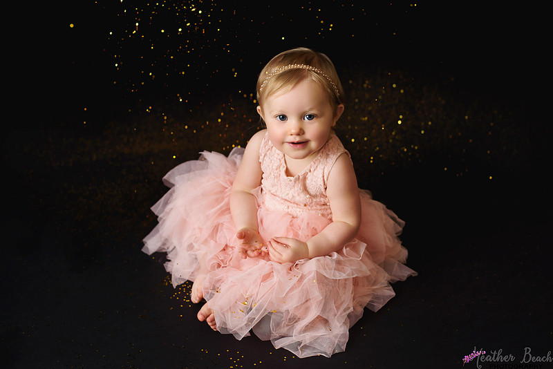 Glitters, kids, children, studio photography, Sun Prairie photographer, Sun Prairie child photographer, Sun Prairie portrait photographer, Sun Prairie photography studio, Madison child photographer, siblings, girls, boys, fun kid pictures.