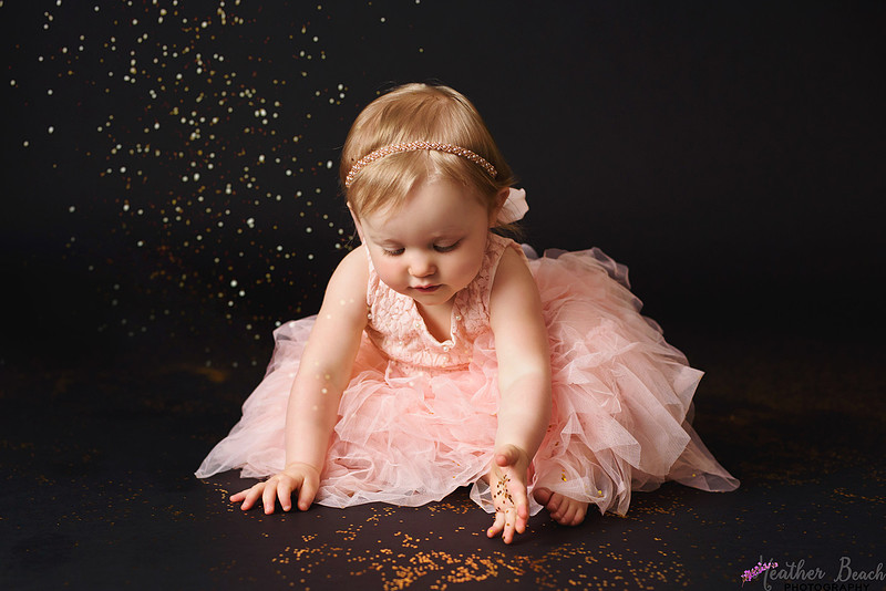 Glitters, kids, children, studio photography, Sun Prairie photographer, Sun Prairie child photographer, Sun Prairie portrait photographer, Sun Prairie photography studio, Madison child photographer, siblings, girls, boys, fun kid pictures.