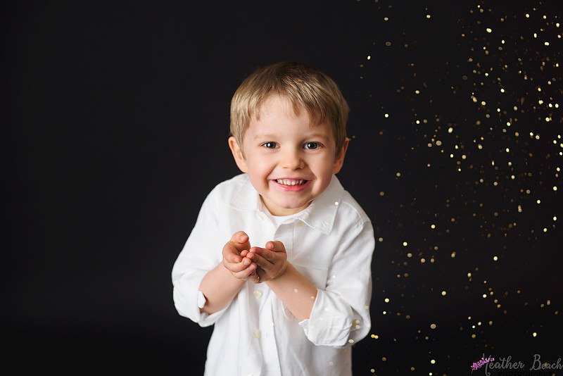 Glitters, kids, children, studio photography, Sun Prairie photographer, Sun Prairie child photographer, Sun Prairie portrait photographer, Sun Prairie photography studio, Madison child photographer, siblings, girls, boys, fun kid pictures.