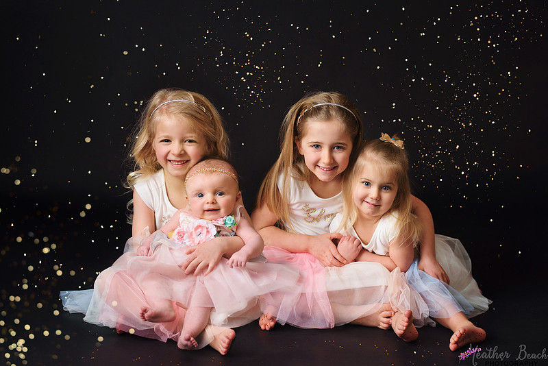 Glitters, kids, children, studio photography, Sun Prairie photographer, Sun Prairie child photographer, Sun Prairie portrait photographer, Sun Prairie photography studio, Madison child photographer, siblings, girls, boys, fun kid pictures.