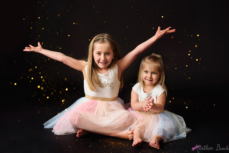 Glitters, kids, children, studio photography, Sun Prairie photographer, Sun Prairie child photographer, Sun Prairie portrait photographer, Sun Prairie photography studio, Madison child photographer, siblings, girls, boys, fun kid pictures.