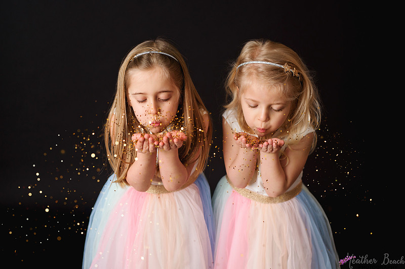 Glitters, kids, children, studio photography, Sun Prairie photographer, Sun Prairie child photographer, Sun Prairie portrait photographer, Sun Prairie photography studio, Madison child photographer, siblings, girls, boys, fun kid pictures.