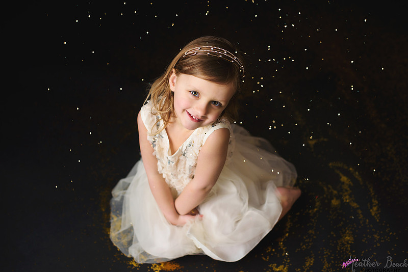 Glitters, kids, children, studio photography, Sun Prairie photographer, Sun Prairie child photographer, Sun Prairie portrait photographer, Sun Prairie photography studio, Madison child photographer, siblings, girls, boys, fun kid pictures.