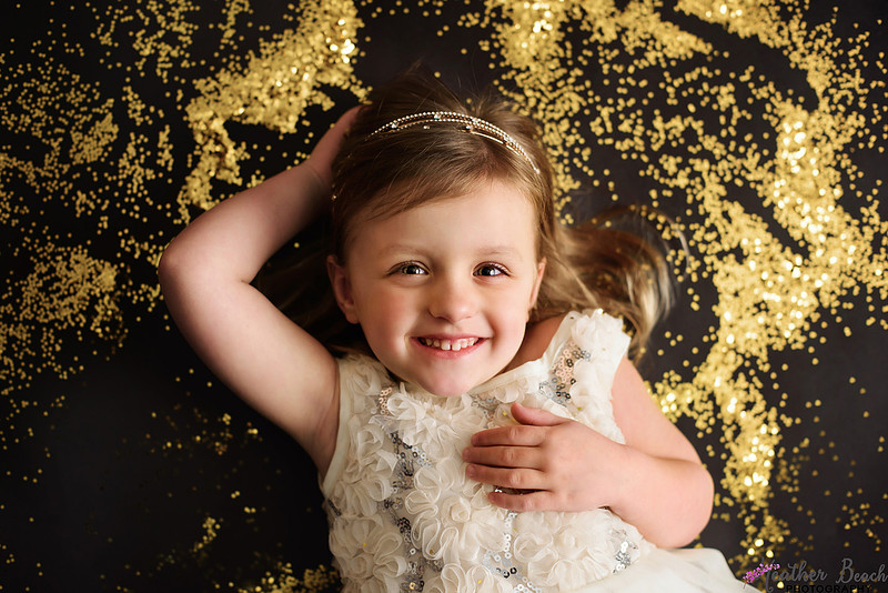 Glitters, kids, children, studio photography, Sun Prairie photographer, Sun Prairie child photographer, Sun Prairie portrait photographer, Sun Prairie photography studio, Madison child photographer, siblings, girls, boys, fun kid pictures.