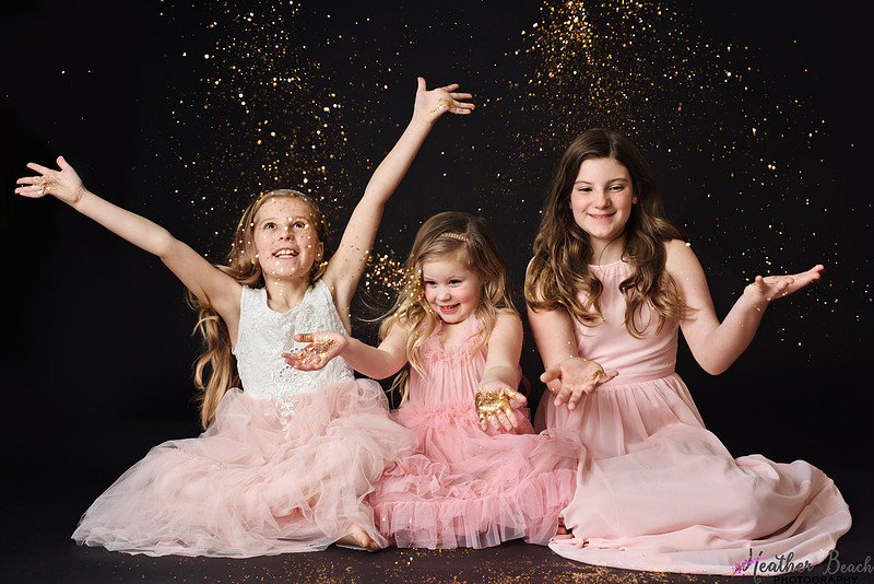 Glitters, kids, children, studio photography, Sun Prairie photographer, Sun Prairie child photographer, Sun Prairie portrait photographer, Sun Prairie photography studio, Madison child photographer, siblings, girls, boys, fun kid pictures.