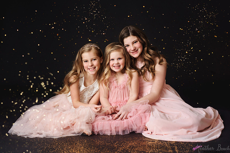 Glitters, kids, children, studio photography, Sun Prairie photographer, Sun Prairie child photographer, Sun Prairie portrait photographer, Sun Prairie photography studio, Madison child photographer, siblings, girls, boys, fun kid pictures.